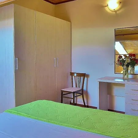 Apartment Ana - 50m From Sea