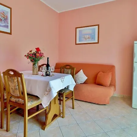 Ana - 50m From Sea Apartment